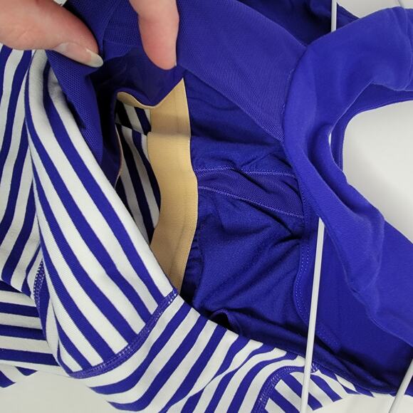 Lululemon Blue Sz 6 Workout Scoop Tank - Picture 6 of 8